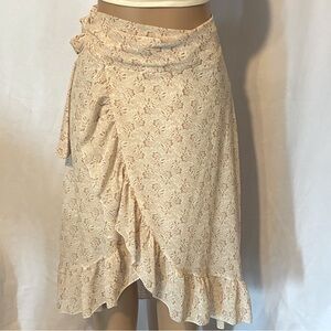 Women’s Cream and Beige Floral Wrap Skirt Size Medium